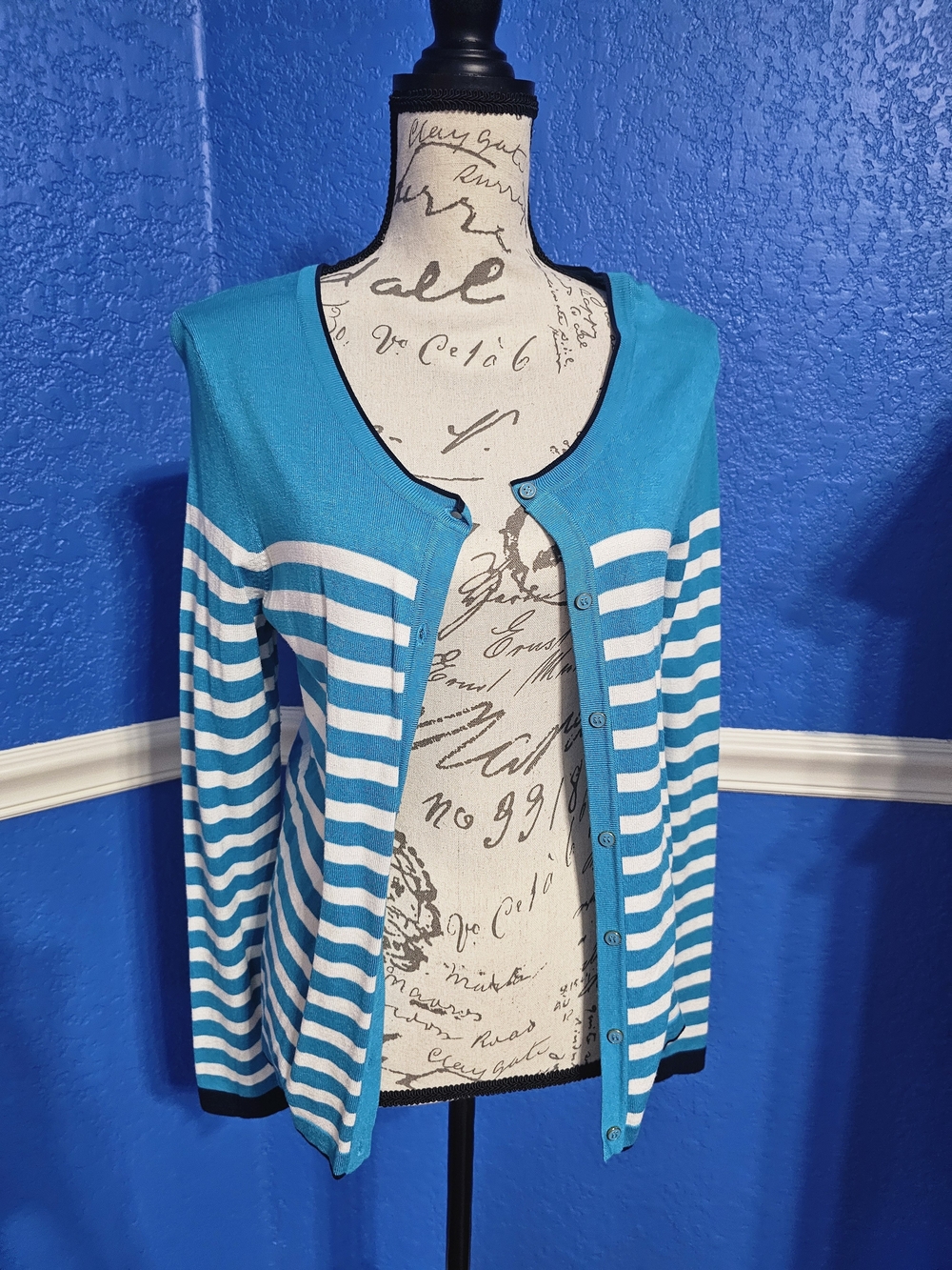 2 Ava Sweaters/Cardigans - Picture 6 of 10